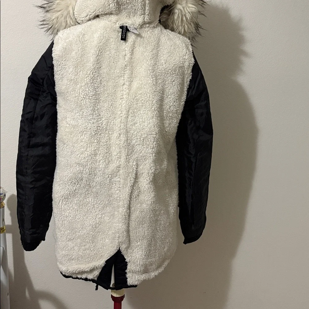 H&M Divided Women's Black Faux
Fur Pile-lined Parka Jacket with hood - Picture 10 of 15